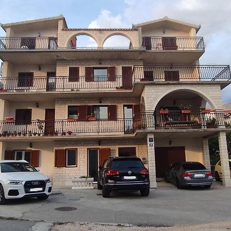 Apartments Villa Anna Podstrana Esterno foto
