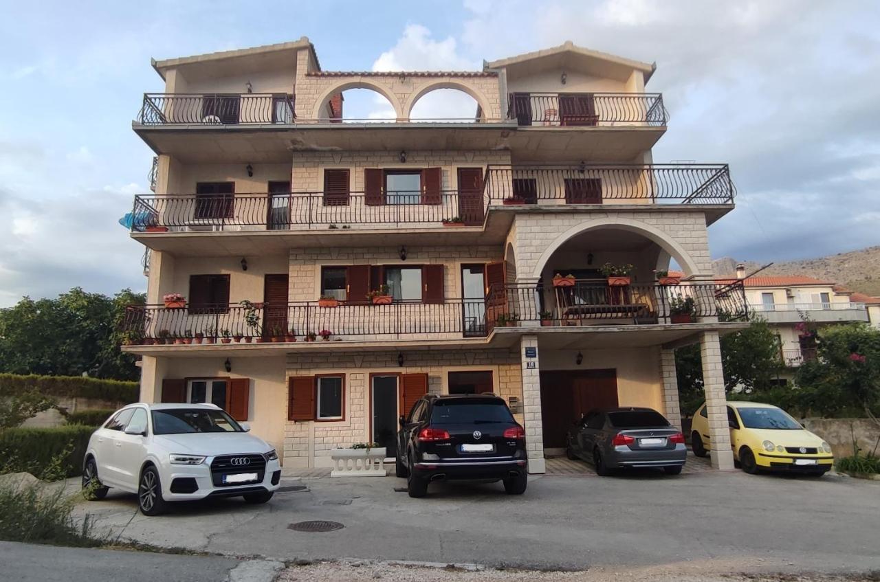 Apartments Villa Anna Podstrana Esterno foto