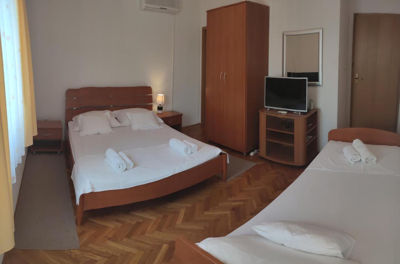 Apartments Villa Anna Podstrana Esterno foto